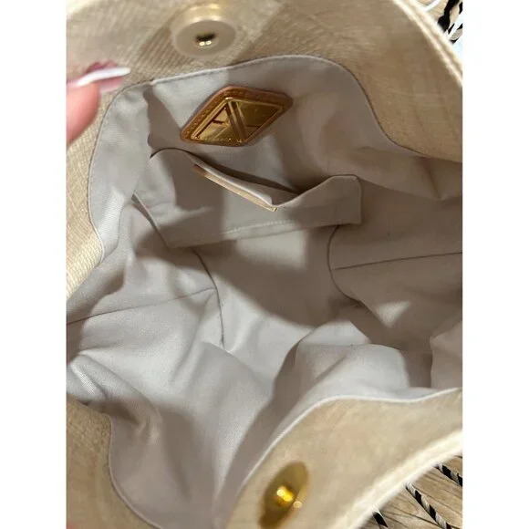 Free People Aranaz Seashell Clam Tote Bag Purse - MSRP $458 - Picture 6 of 8